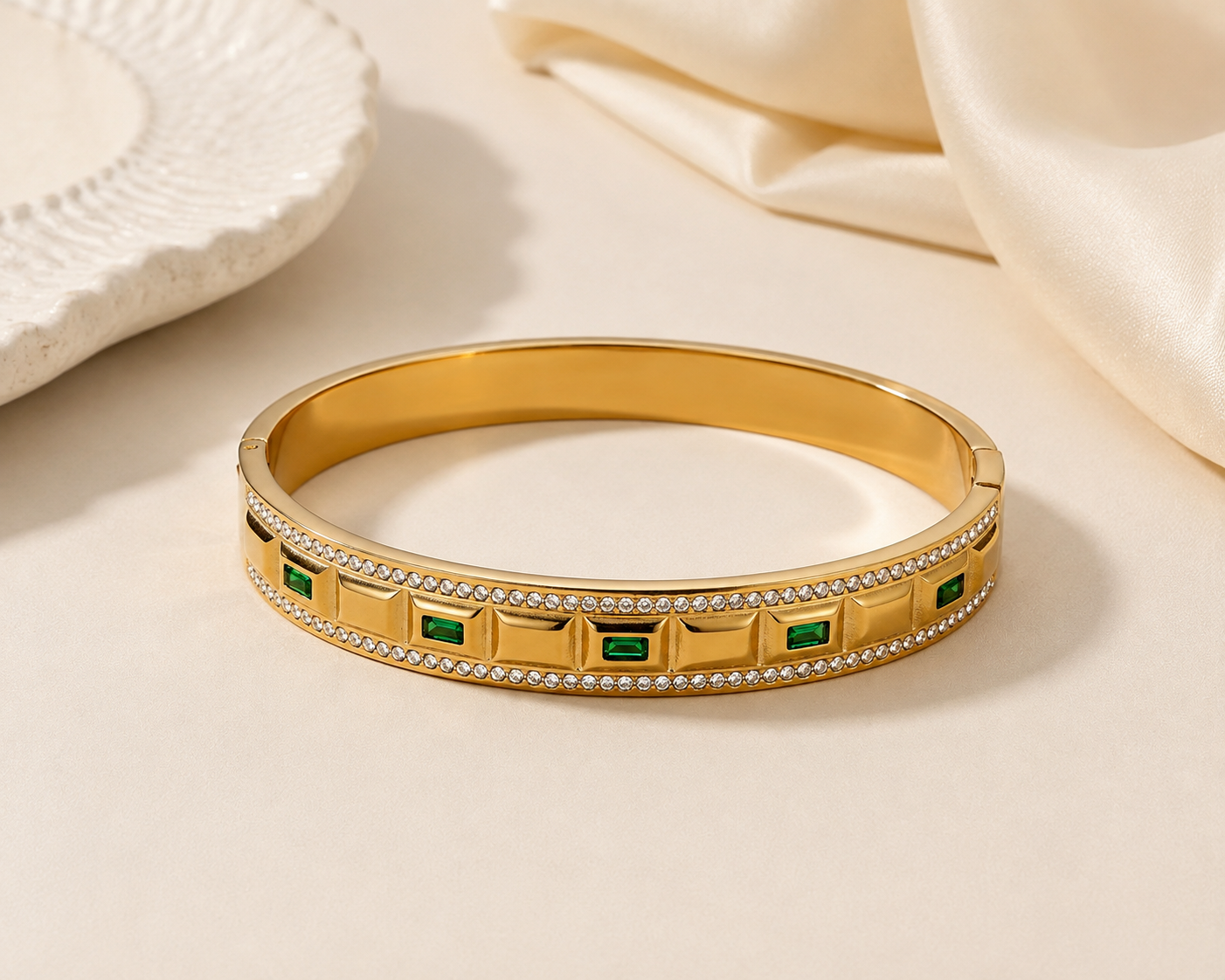 Green Crystal Inlay Bangle