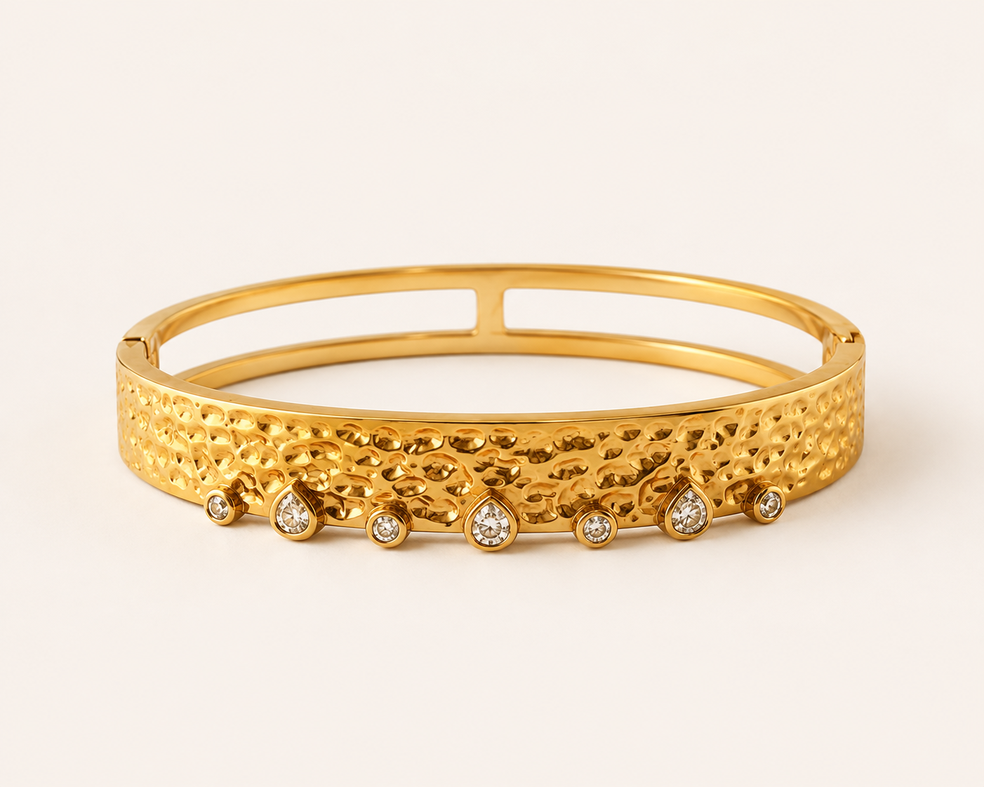 Lumina Hammered Crystal Bracelet