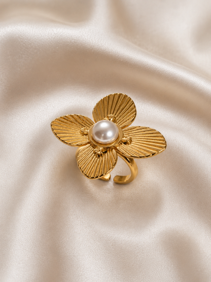 Flora Pearl Bloom Ring
